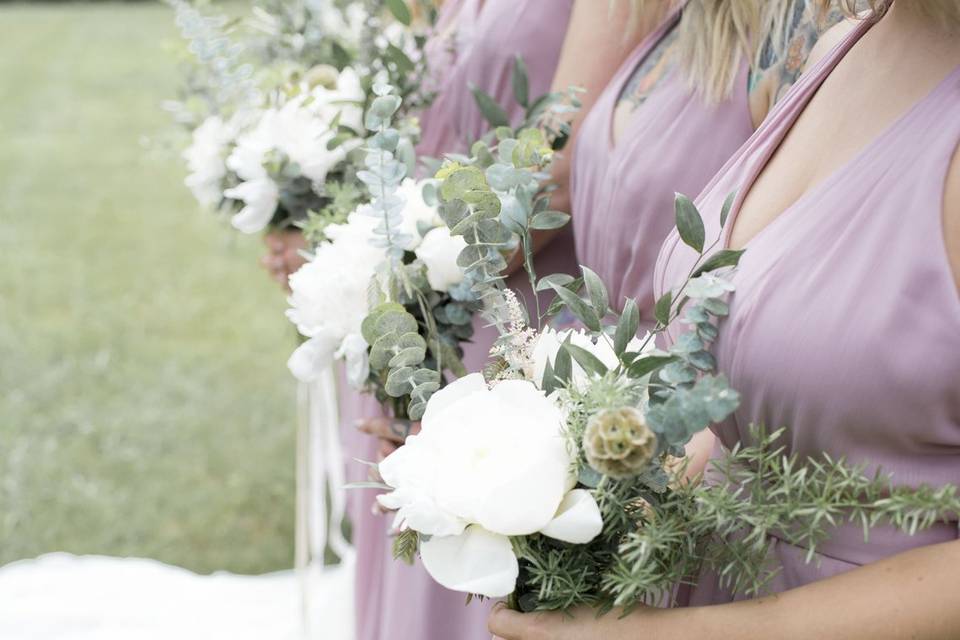 Bridesmaids bouquets