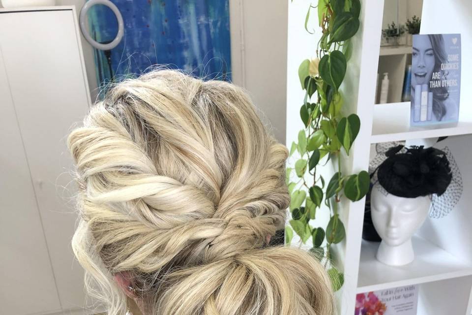 Textured ponytail