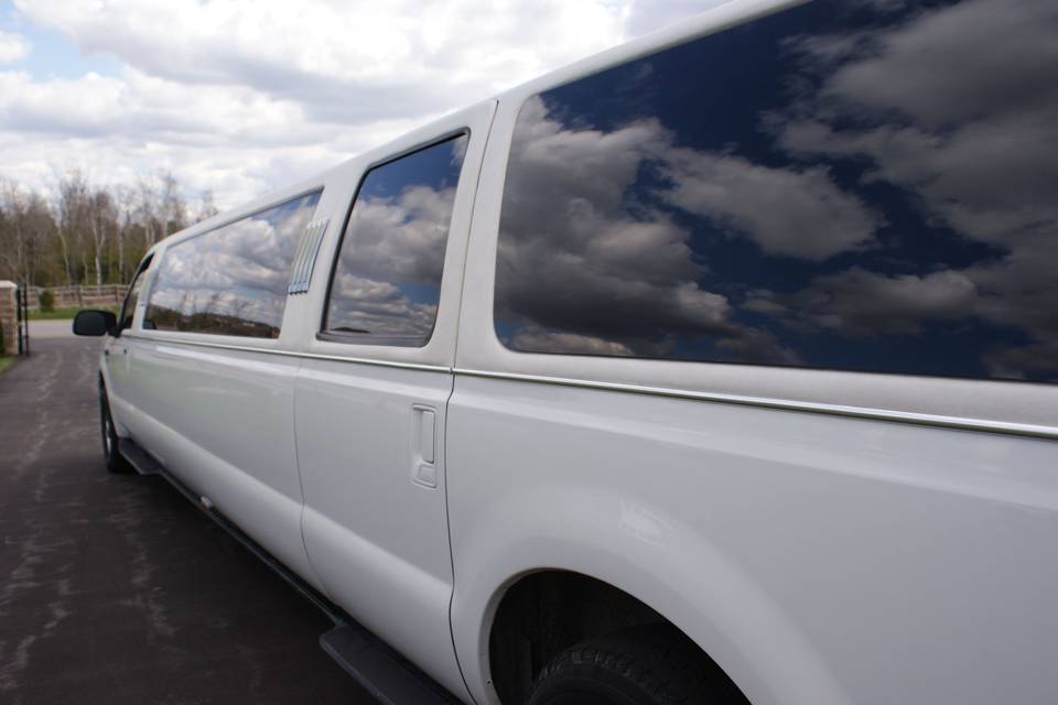 Wedding limo rental