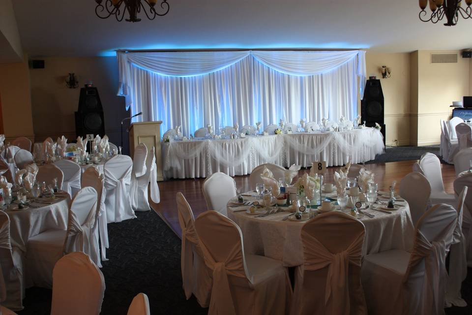 Jennifer and dan's head table. Jpg