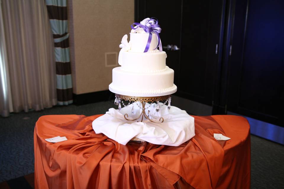 Wedding cake turntable