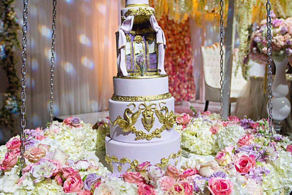 Wisteria hanging cake