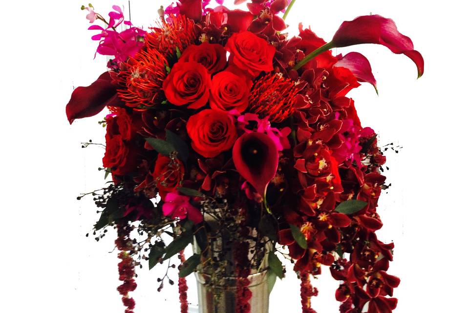 Rouge centerpiece