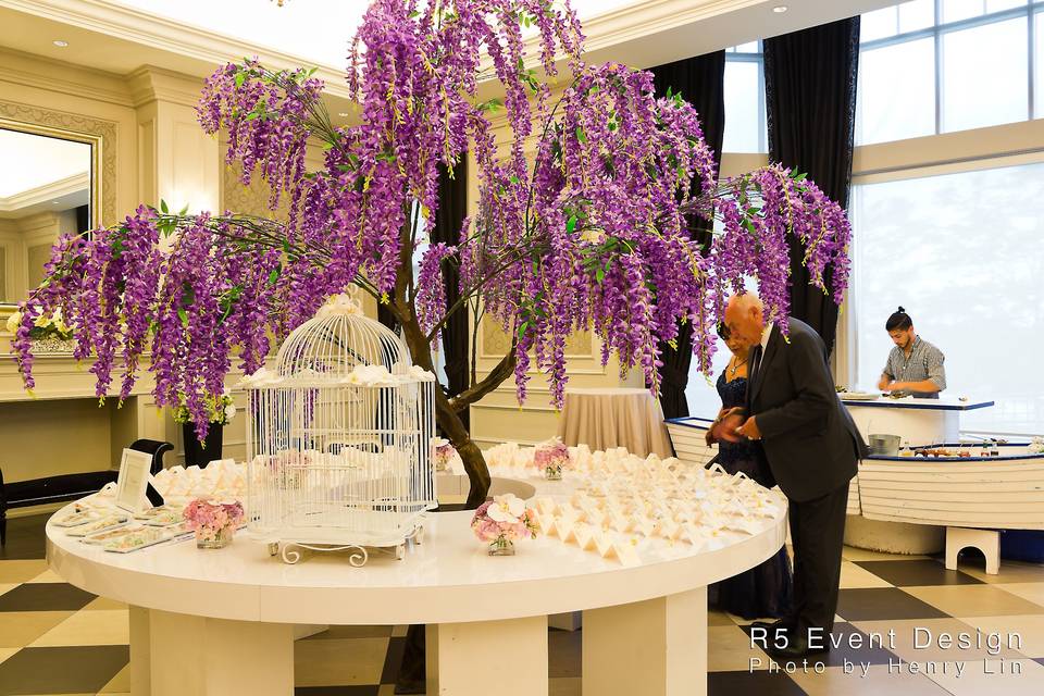 Wisteria card table