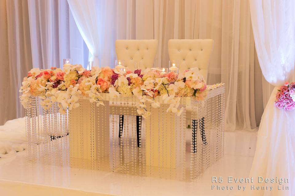Orchid romance head table
