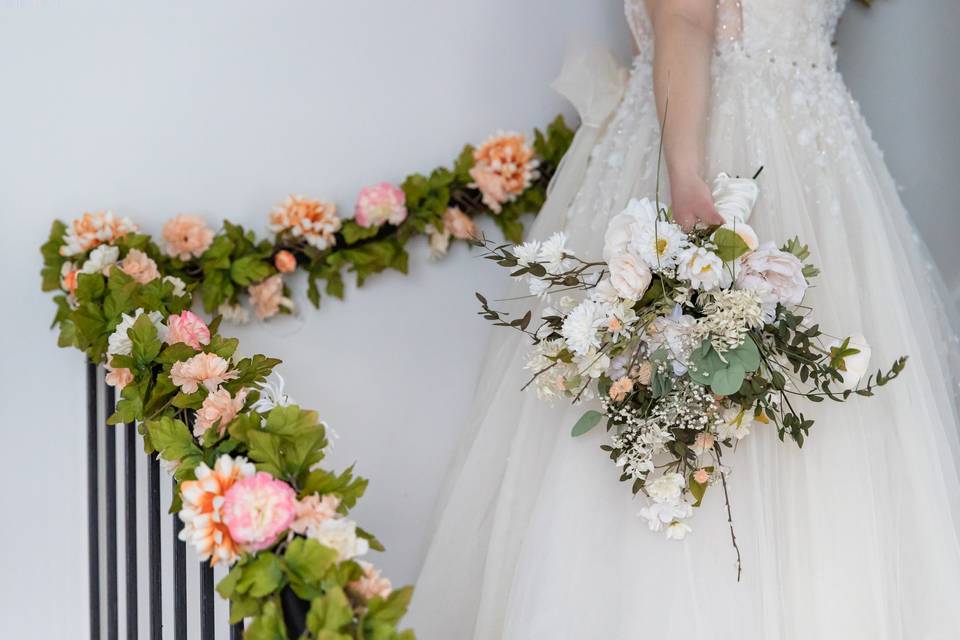 Bridal bouquet & installation