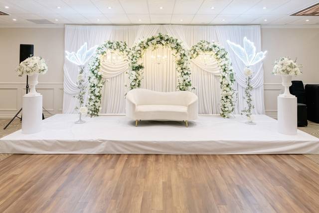 White Triple Arch & Stage