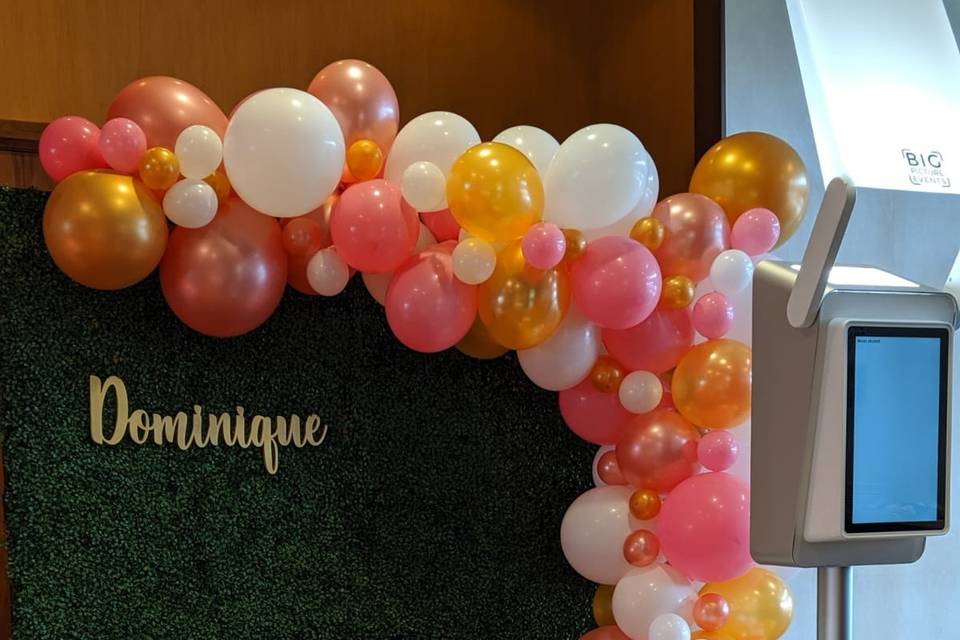 Custom balloon garland