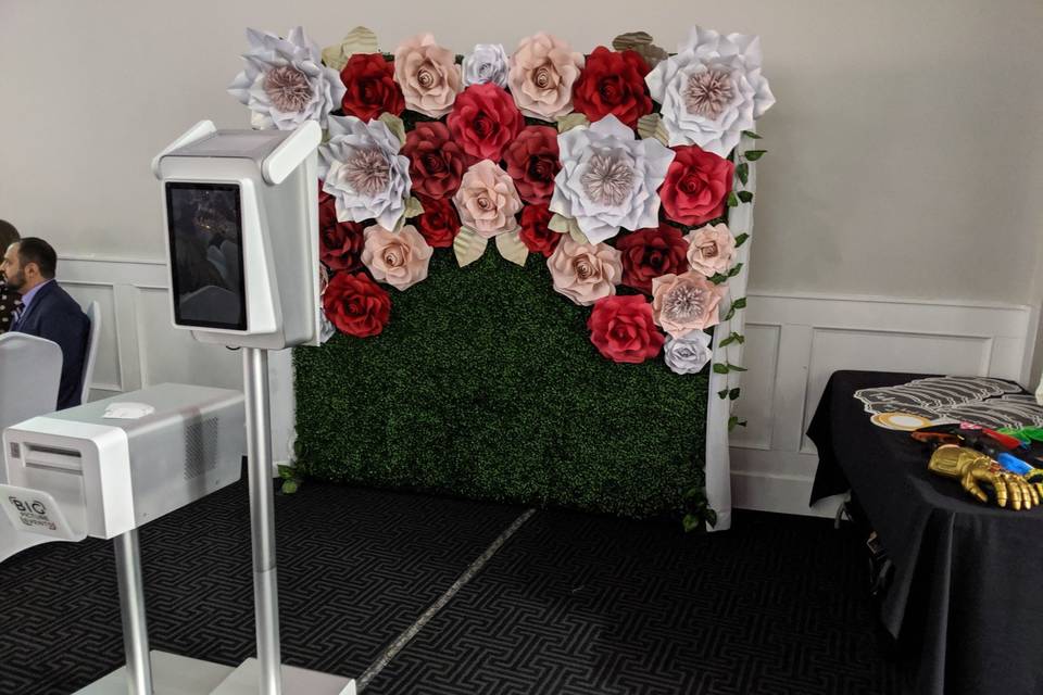 Hedge and custom flower wall