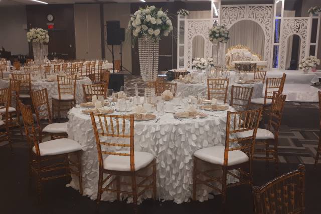 Round table ballroom