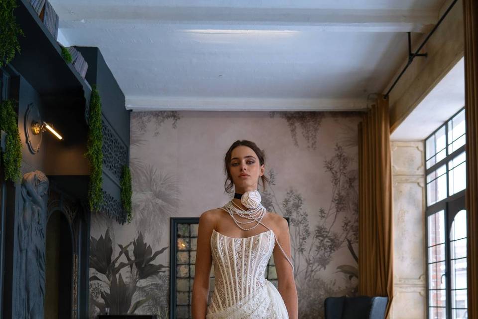 Short wedding dress by Papilio