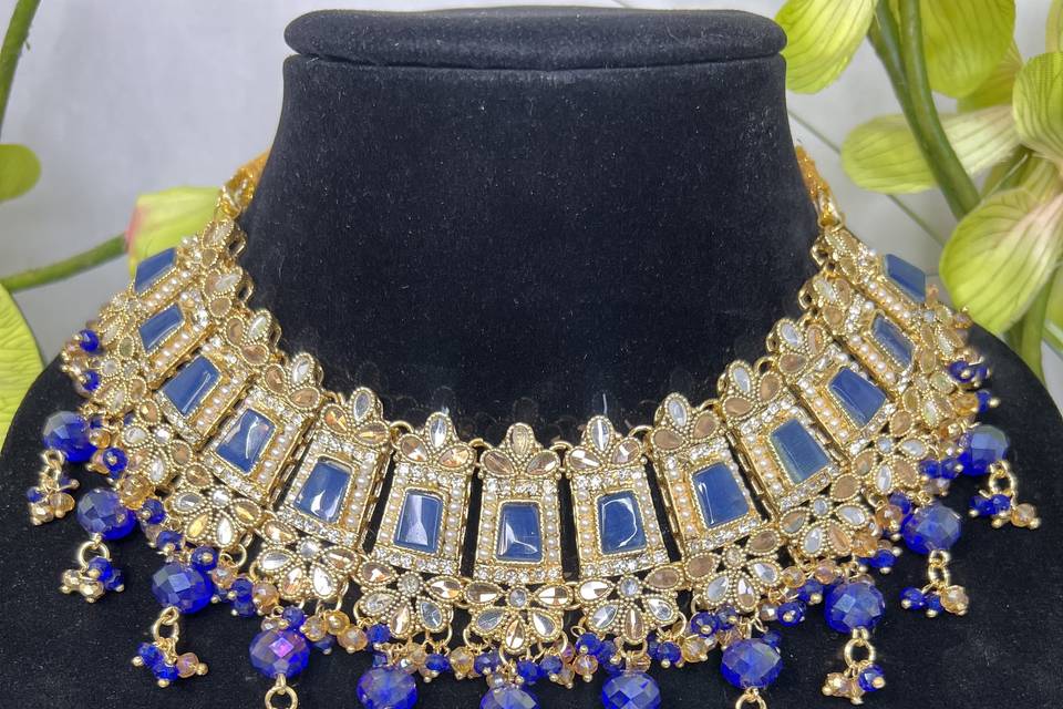 4pc Gold and Blue Necklace Set