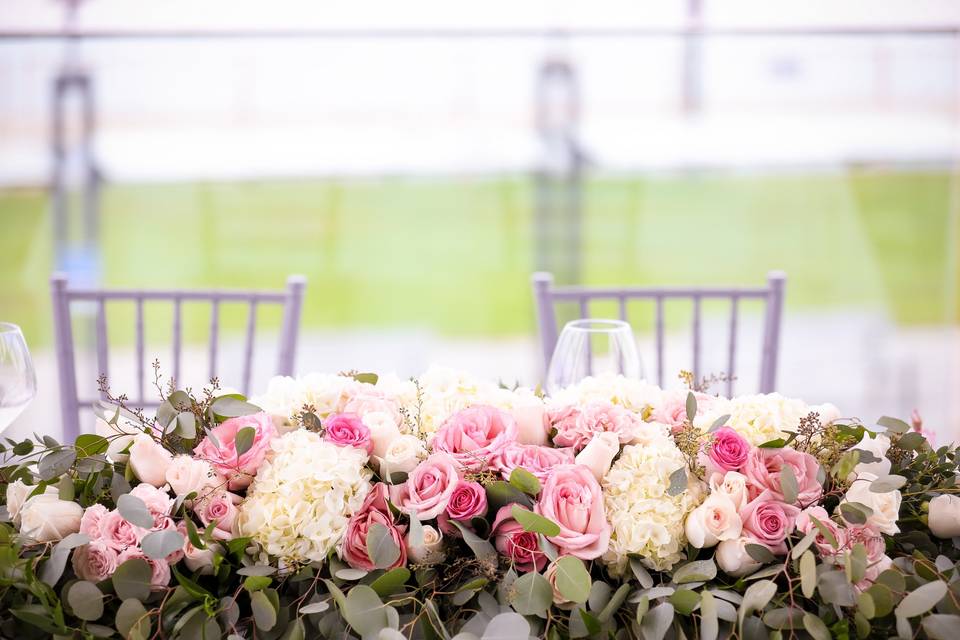 Head table arrangement