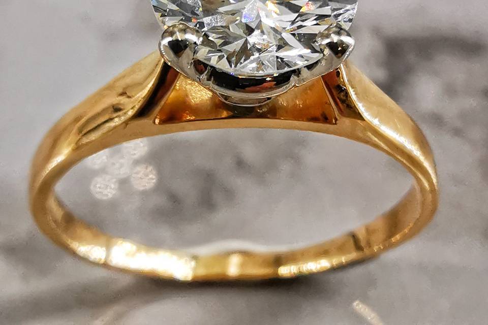 Brilliant round cut diamond