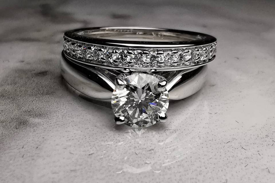Engagement ring/ wedding band
