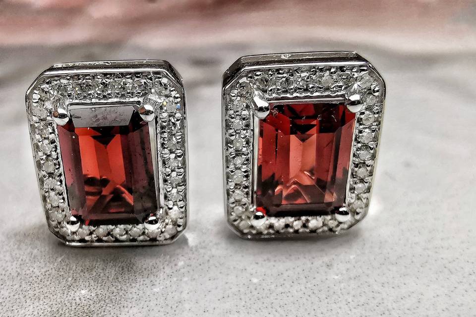 Garnet Earrings with diamonds