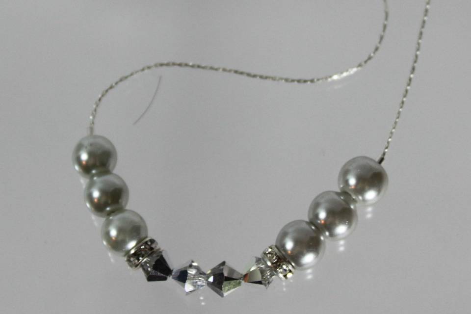 20056 Cloud 9 - Swarovski silver comet & pearl center silver plated necklace 2.JPG