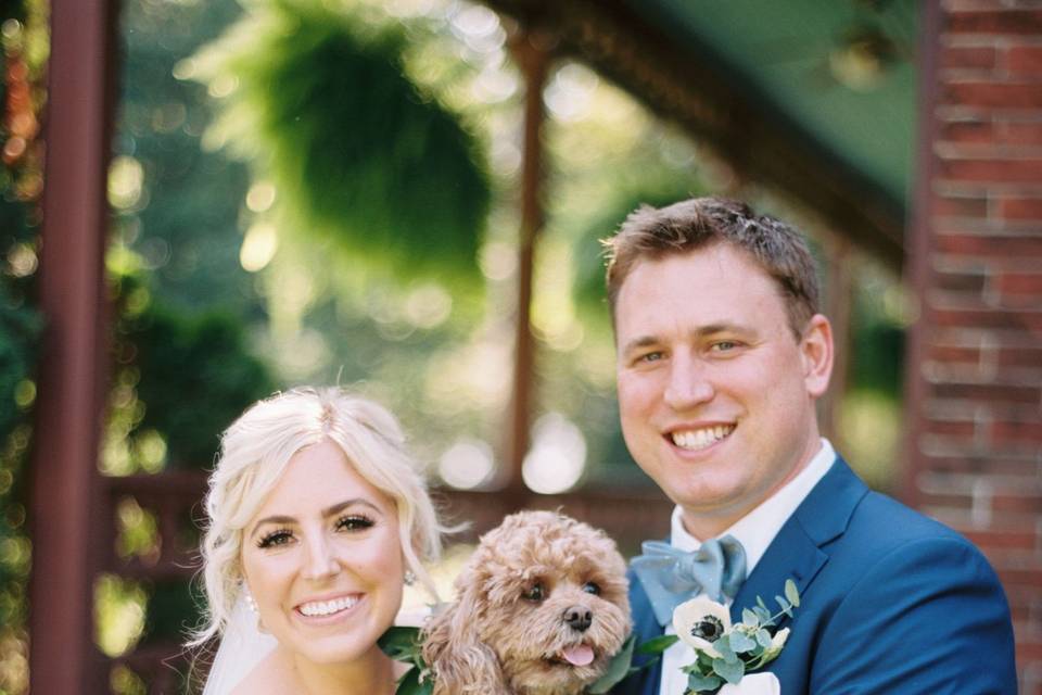 Boutonnière and bridal bouquet