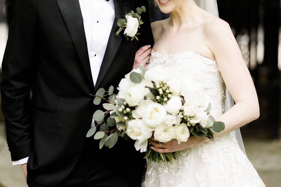 Bridal bouquet and boutonnière