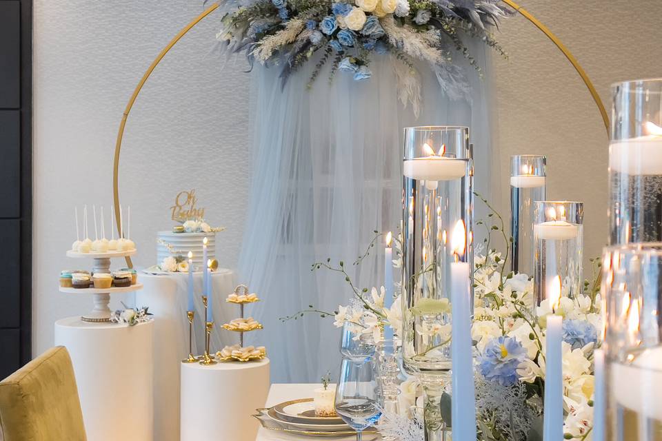 Chic wed decor