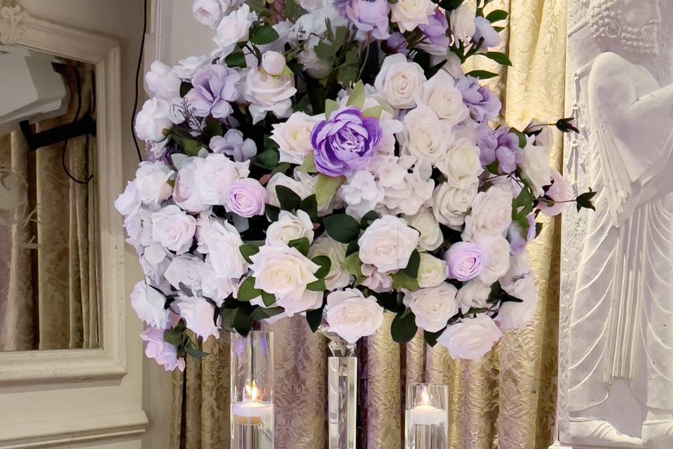 A Stunning Centerpiece with Ex