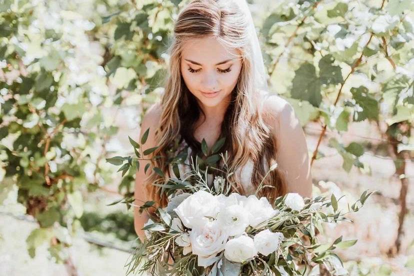 Bridal bouquet arrangement