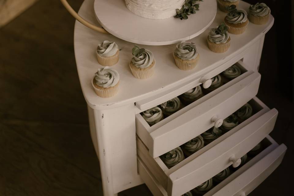 Chai eucalyptus detail cupcake