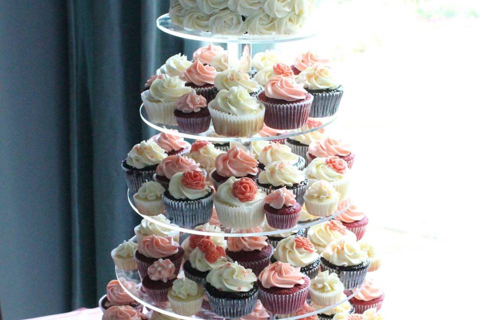 Coral cupcake tower