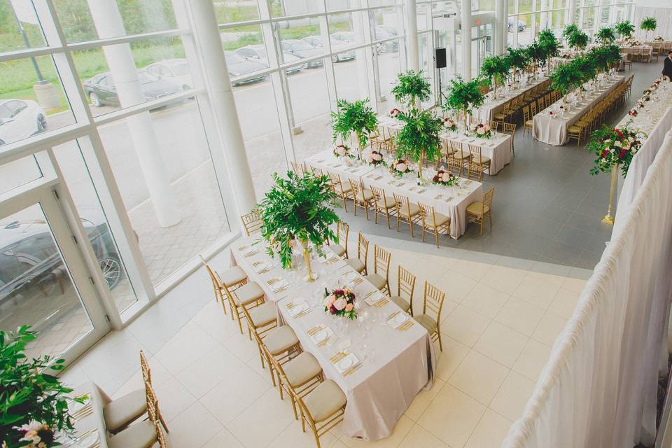 Reception floral and decor