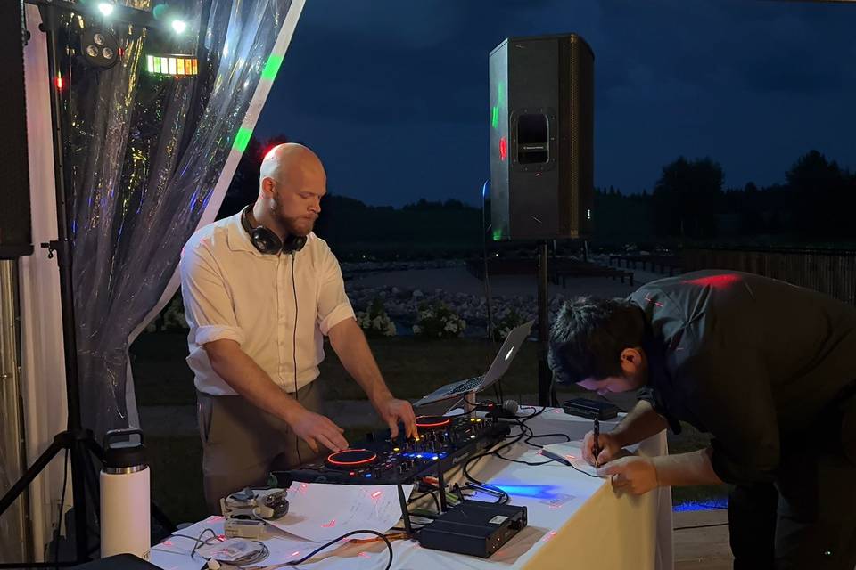 DJ Services