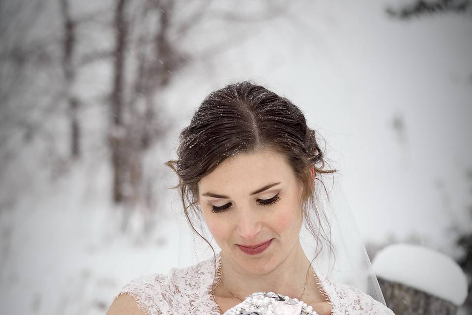 Beautiful bride in winter