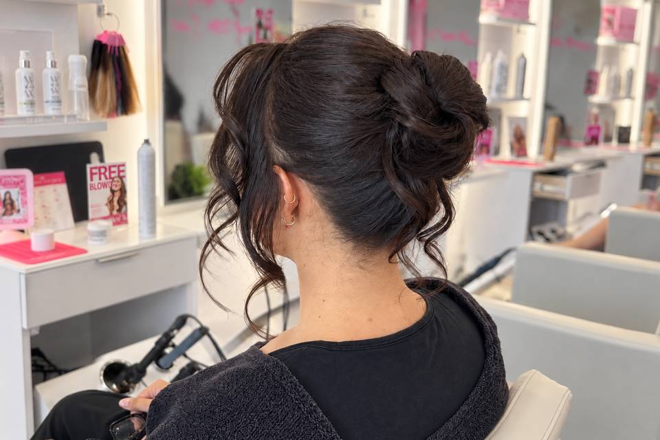 In - Bar Up-Do