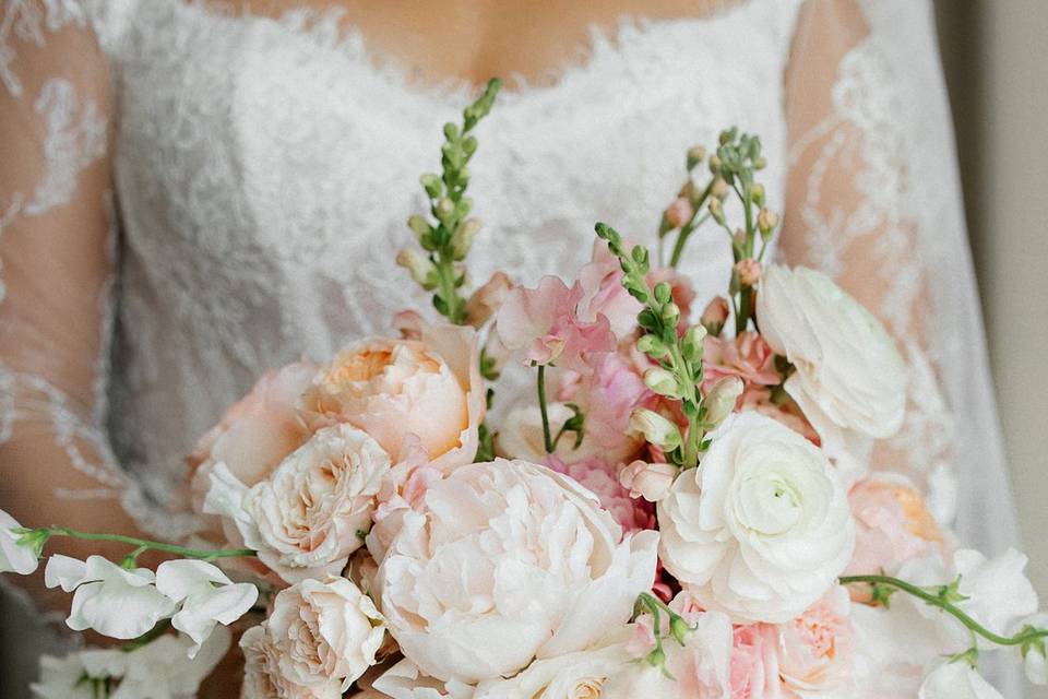 Bridal bouquet in pastel