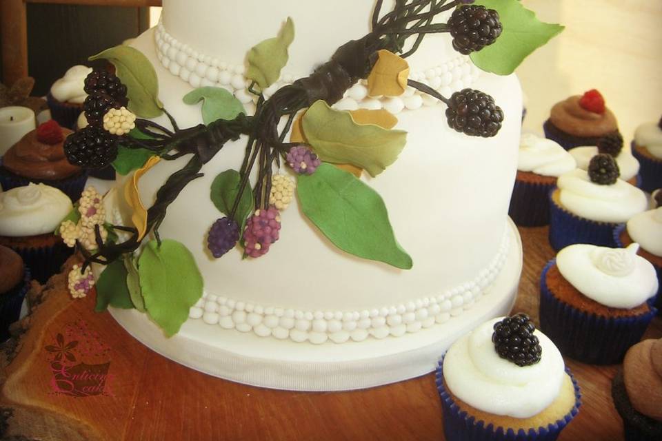 Classic Dot and Swirl wedding cake