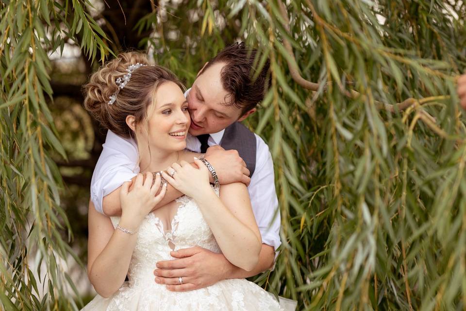 Bride and Groom Willow Tree