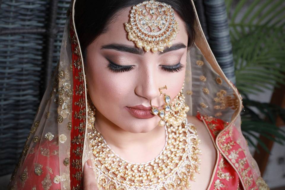 Classic bridal look