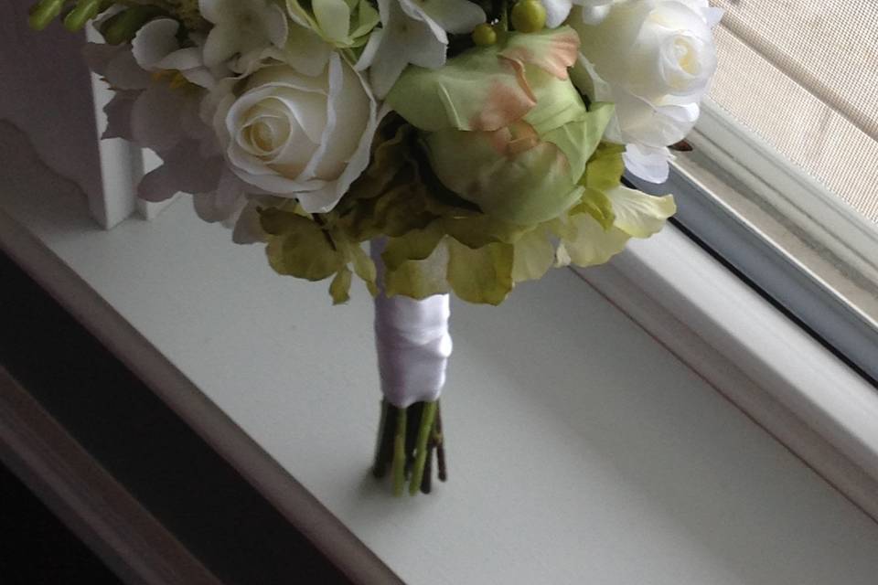 Simply Amazing Wedding Flowers by Design