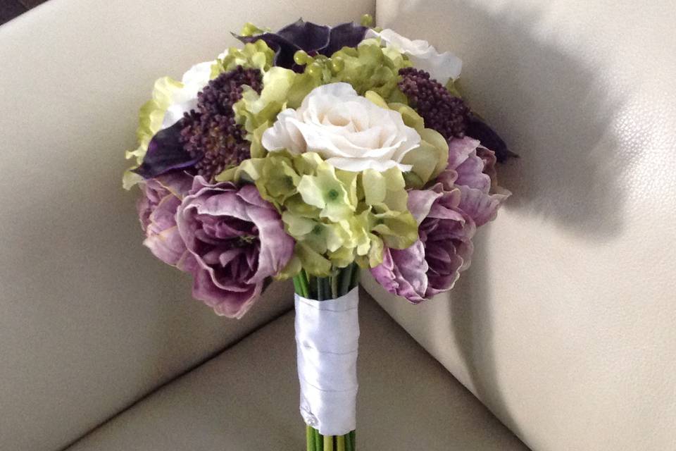 Simply Amazing Wedding Flowers by Design