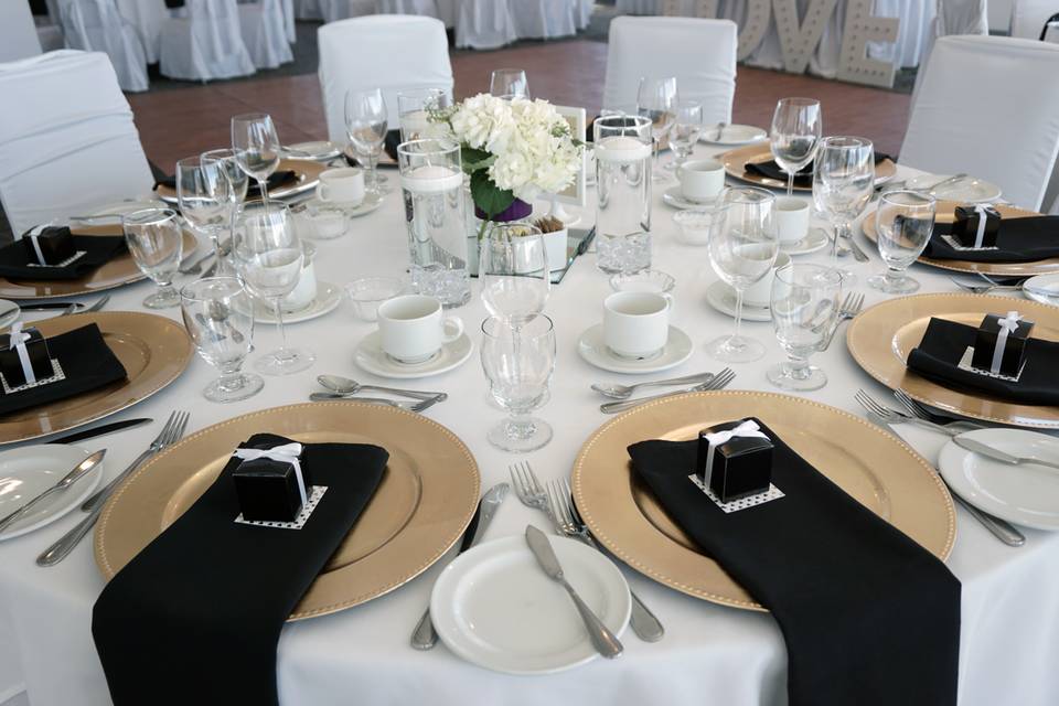 Grandview Table Setting