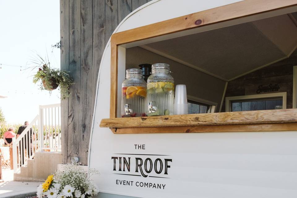 Modern Style Mobile Bar - Tin Roof Event Co.