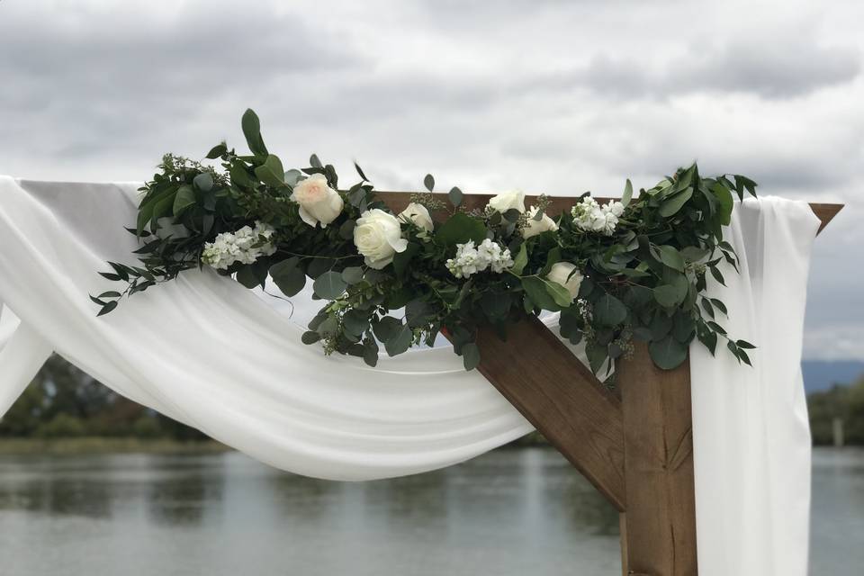 3' flower & greens arch