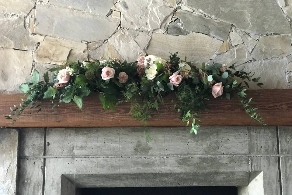 4.5' head table/mantle