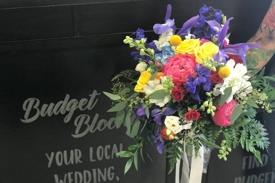 Mixed greenery garland/flowers