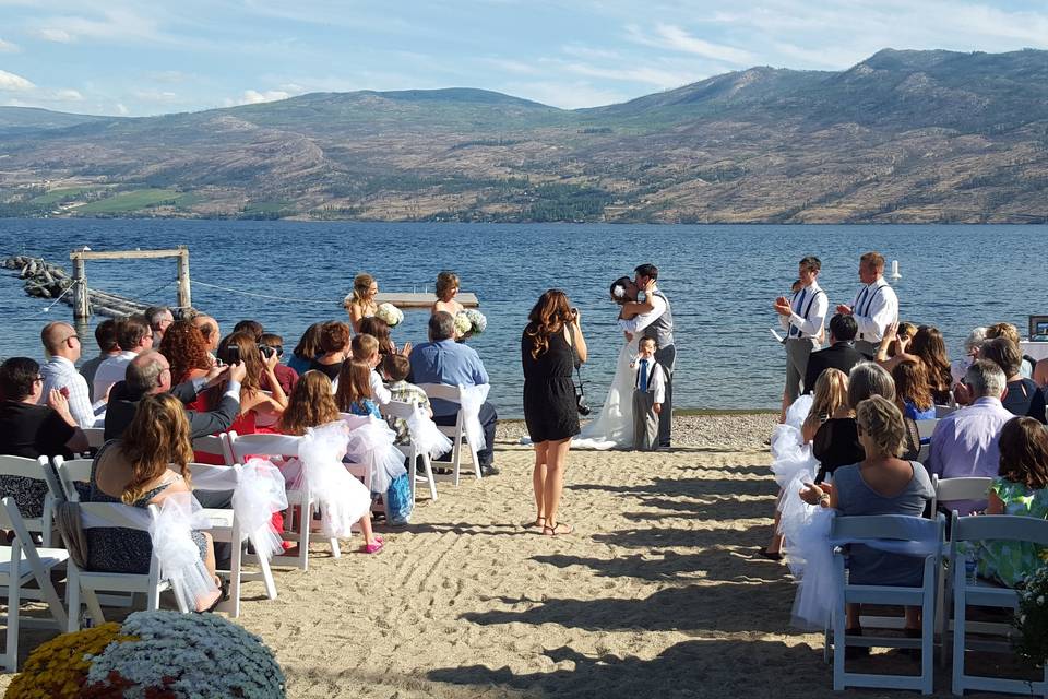 Beach ceremony @ The Cove