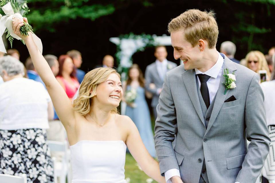 Soft glam bride