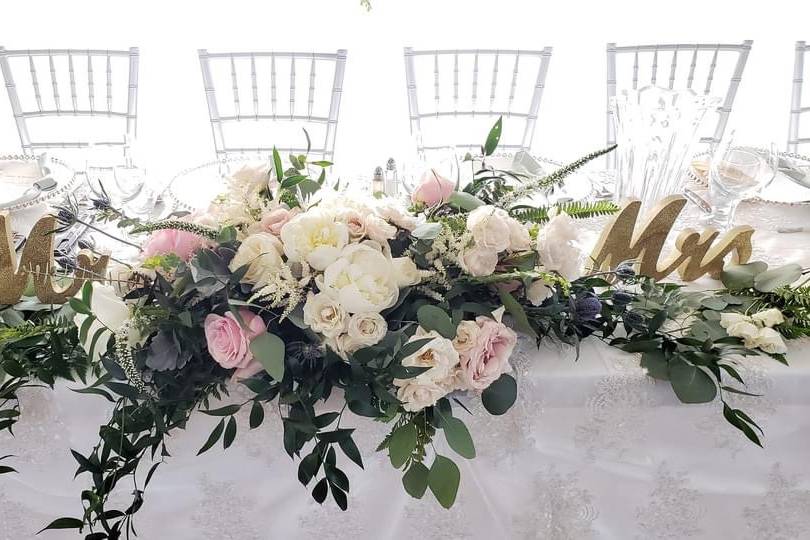 Head table florals