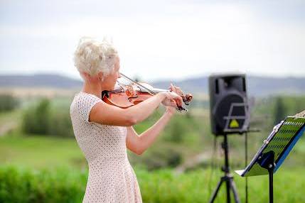 Megan Wedding Violinist