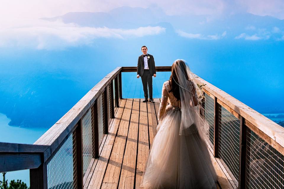 First look with the groom