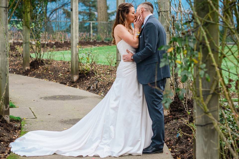 Wedding couple, candid, dress