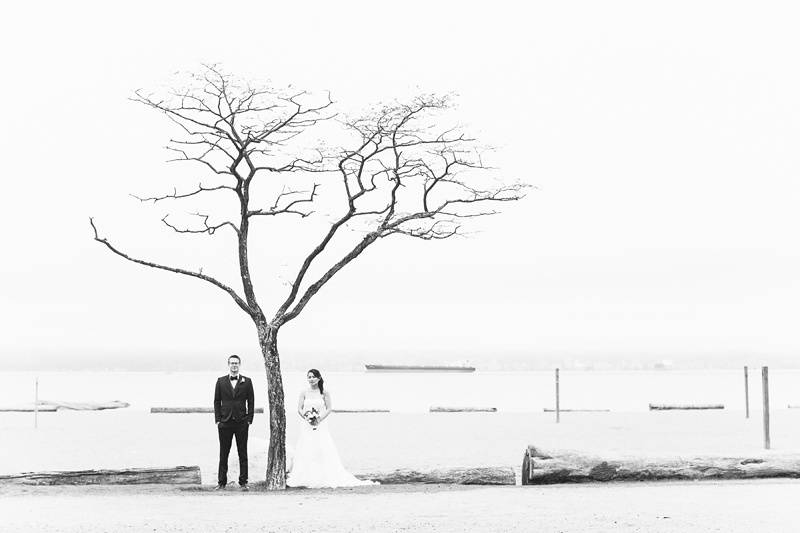 Beach bride & groom